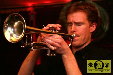 Rotterdam Ska-Jazz Foundation (NL) Turmbuehne - Kassablanca, Jena 16. Dezember 2008 (5).jpg